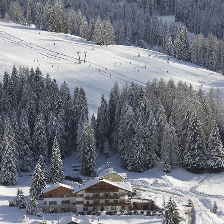 Garni Hotel Rosengarten B&B Selva di Val Gardena Exterior foto